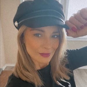 Meet your Posher, Johana